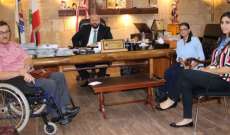 نهرا أكد لوفد "منتدى حقوق ذوي الإعاقة" دعمه الكامل لحملة "إحترم حقي بالتنقل"