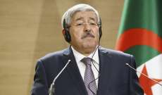 رئيس الحكومة الجزائرية السابق أحمد أويحيى يمثل أمام القضاء للتحقيق بتهم فساد