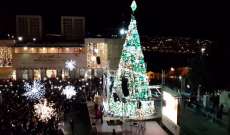 اضاءة شجرة الميلاد في مدينة بيت لحم الفلسطينية