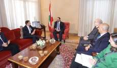 الحريري عرض مع هيل آخر المستجدات السياسية في لبنان والمنطقة 
