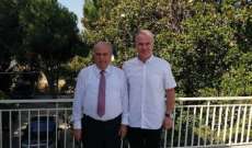 مصطفى حسين التقى السفير اللبناني في استراليا 