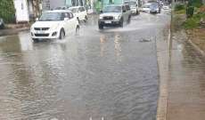 التحكم المروري: تجمع للمياه قرب جامعة NDU بجعيتا وتم التواصل مع القطعة المعنية