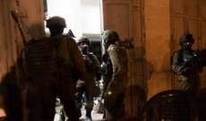 القوات الإسرائيلية داهمت منازل فلسطينيين واعتقلت 16 منهم بالضفة الغربية
