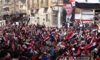 النشرة: أهالي النبك يخرجون بمسيرة حاشدة دعما للجيش السوري