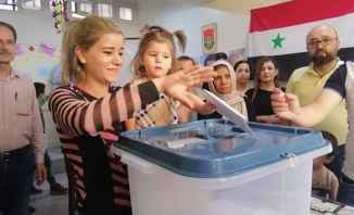 النشرة: إقبال شديد وغير مسبوق على مراكز الإقتراع في سوريا 