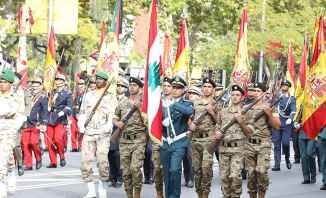 وحدة من مغاوير الجيش تشارك في العرض العسكري لمناسبة العيد الوطني الإسباني في مدريد