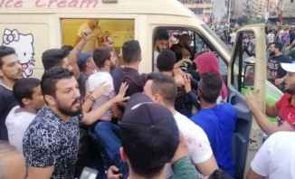 إحراق وتكسير كراج مصباح الاحدب في طرابلس اثر حادثة اطلاق النار