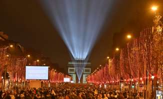 باريس تستقبل العام الجديد في ظل إجراءات أمنية مشددة في الشانزليزيه