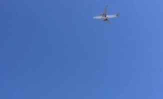 هبوط طائرة قطرية في مطار اتاتورك في اسطنبول بعد اشتعال احد محركاتها