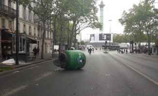 شرطة فرنسا تفرق احتجاجات على وصول لوبان للجولة الثانية من الانتخابات