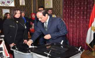 السيسي يدلي بصوته في انتخابات الرئاسة المصرية