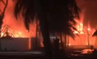 حريق عملاق يلتهم أحد المنتجعات في جزر المالديف 