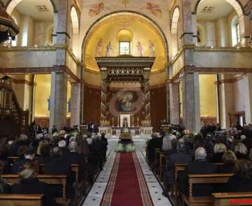 احتفال بالصلاة لراحة نفس النائب السابق روبير غانم بكاتدرائية مار جرجس المارونية
