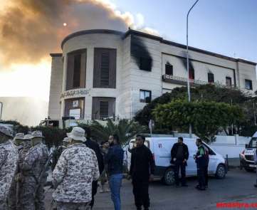 انفجار بمبنى الخارجية الليبية في العاصمة طرابلس