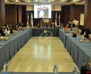أوغاسابيان في اجتماع للجنة المرأة في نقابة المحامين في بيروت