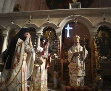 قداس في نابلس على روح القديس فيليمونس