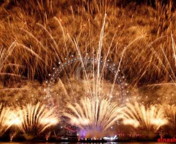عرض الألعاب النارية في لندن بمناسبة السنة الجديدة