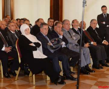 مؤتمر صحفي للحريري يعلن فيه دعم ترشيح عون