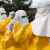 رئيس أوغندا يمدد إجراءات العزل في منطقتين للحد من انتشار إيبولا