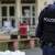 أ.ف.ب: مقتل 3 ضباط فرنسيَين إثر عملية إطلاق نار هرب خلالها سجين من شاحنة تقلّه شمالي البلاد