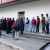 النشرة: نازحون سوريون اصطفوا أمام البنك اللبناني الفرنسي بالنبطية لسحب المبالغ المرسلة لهم بعد اعلان بعثات الامم المتحدة تعليق تقديم المساعدات