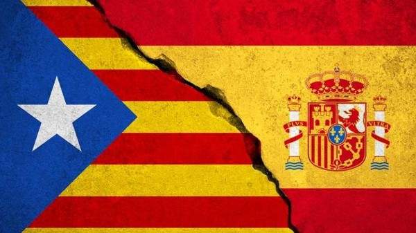 سلطات كتالونيا أعلنت قبولها بقرار الحكومة الإسبانية بحلها ووقف عملها