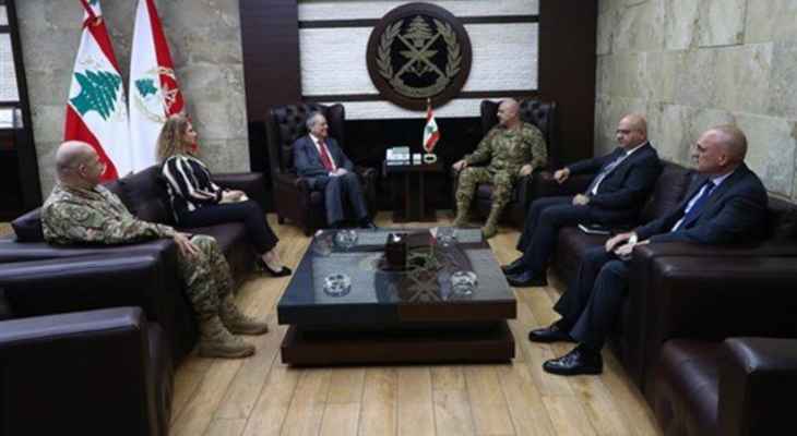 قائد الجيش بحث مع السفير السوري في شؤون مختلفة