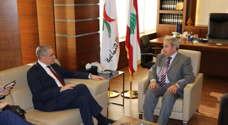 المشرفيه عرض الاوضاع مع سفير الاتحاد الاوروبي لدى لبنان