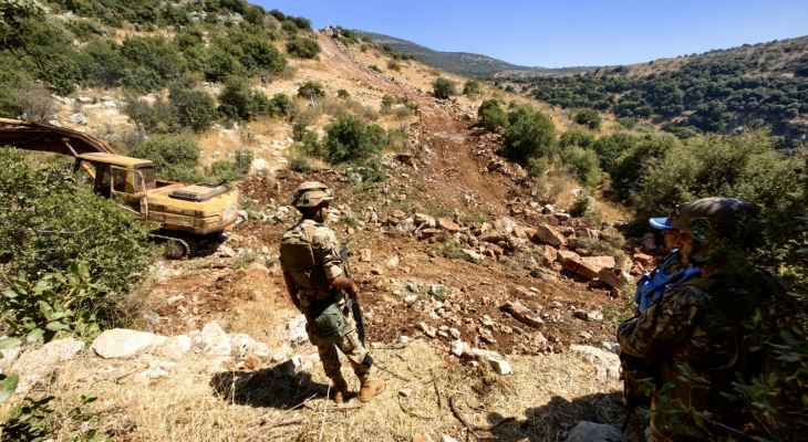 "المنار": الجيش قطع الطريق العسكري الذي شقه الجيش الإسرائيلي حيث يعتدي منه على أراضي مزرعة بسطرة