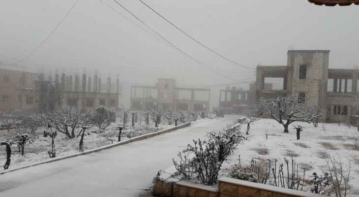النّشرة: الثلوج على ارتفاع 700 متر وما فوق في حاصبيا ما تسبب بقطع الطرقات وإغلاق المدارس