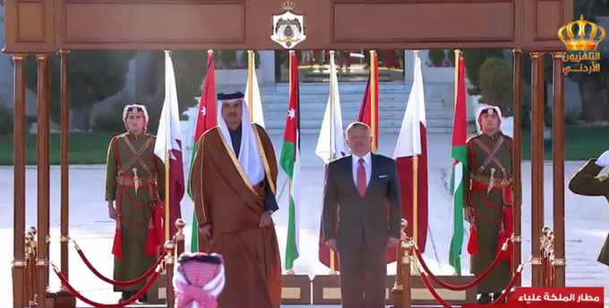 أمير قطر الشيخ تميم بن حمد آل ثاني يصل إلى الأردن في زيارة رسمية