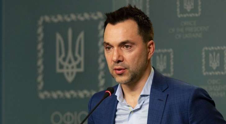 مستشار سابق لزيلينسكي: انتصار القوات الأوكرانية بالمعركة مستحيل بسبب عدم توفر الأسلحة المطلوبة