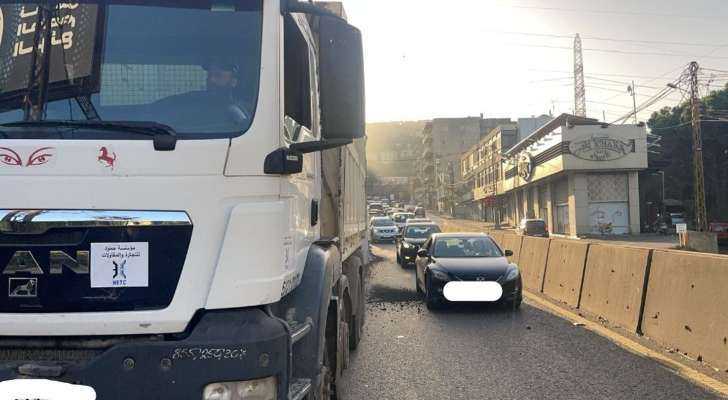 التحكم المروري: أشغال وأعمال تزفيت على أكواع عاريا باتجاه بيروت