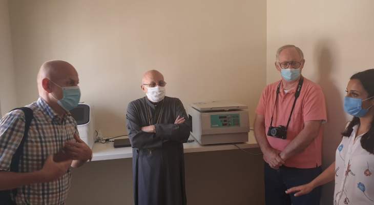 المطران درويش دشّن مختبر فحوصات كورونا في مستشفى تلشيحا