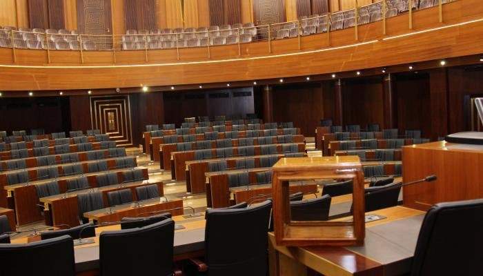 13 نائباً مستقلاً يعقدون لقاء تشاوري في البرلمان في هذه الأثناء