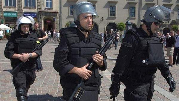 شرطة بولندا: تخريب مركز ثقافي إسلامي بوارسو يضم مسجداً