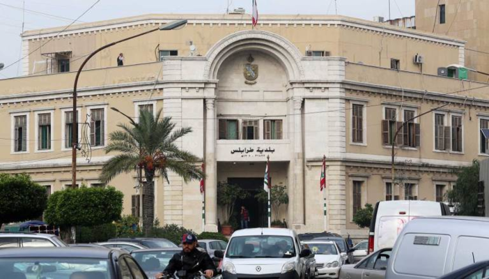 رئيس نقابة عمال بلدية طرابلس: سنعلق الإضراب ولن نلغيه وسنكمل مسيرة التحرك بباقي المطالب