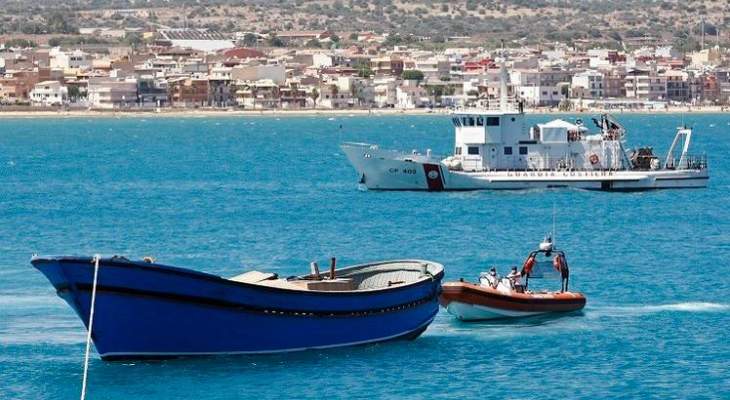 البحرية الإيطالية: مقتل 7 مهاجرين أثر غرق مركب قبالة ليبيا