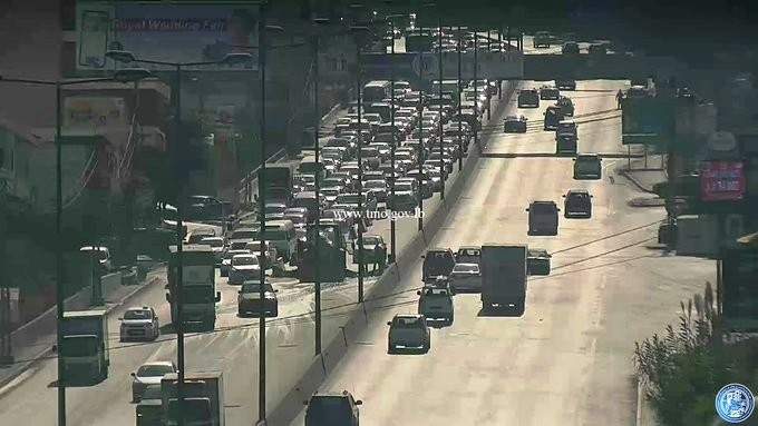 حركة المرور كثيفة على أوتوستراد الجمهور باتجاه اليرزة بسبب أشغال في المكان