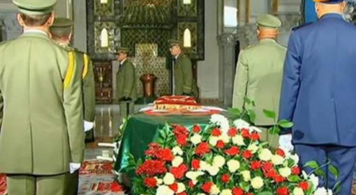 بدء مراسم تشييع جثمان الراحل قايد صالح في العاصمة الجزائرية