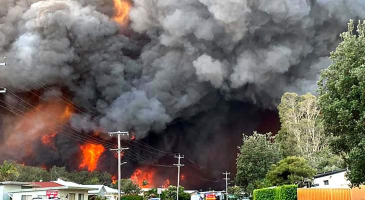 مقتل ثلاثة أشخاص وإصابة 30 آخرين جراء حرائق في أستراليا