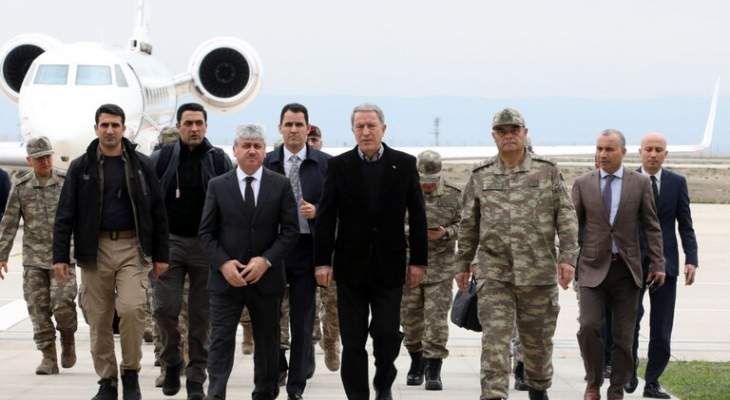 وزير الدفاع التركي يتفقد الجيش التركي على الحدود مع سوريا