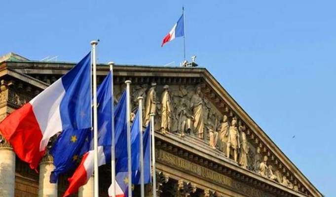 الرئاسة الفرنسية: ماكرون يتوقع من بايدن الاعتراف بأن المشاورات كان يجب أن تتم قبل صفقة الغواصات