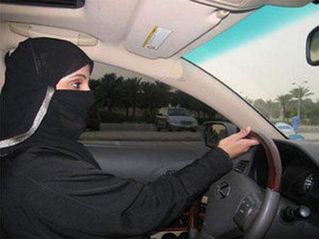 حملة &quot;الحق في قيادة السيارة&quot; تنطلق في 26 تشرين الاول في السعودية