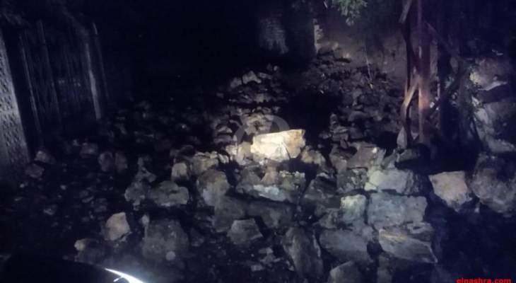 النشرة: انهيار حائط في صيدا بسبب الامطار