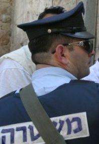 شرطة اسرائيل اعتقلت رئيس الحركة الاسلامية في النقب و 7 ناشطين