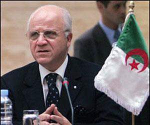 خارجية الجزائر: ميثاق الجامعة لا يجيز منح مقعد دولة الى هيئة ليست دولة