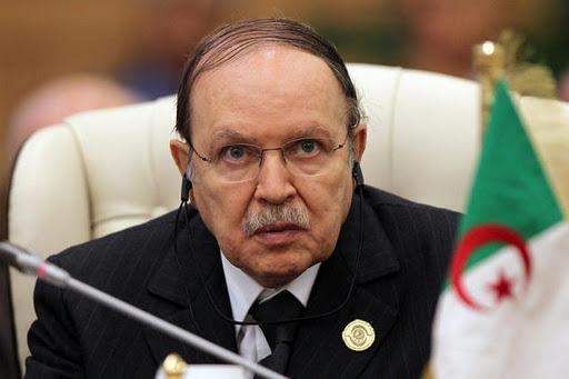 رئيس الجزائر يقدم ضمانات للمعارضة بمشروع الدستور الجديد 