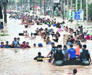 مقتل 8 أشخاص بسبب إعصار &quot;ميلور&quot; بوسط الفليبين