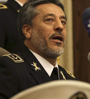 قائد القوة البحرية الايرانية يؤكد قدرة ايران بناء حاملة طائرات